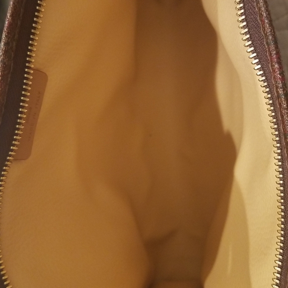 Women's Etro Clutch Handbag...made in Italy (purchased in Milan) - Picture 5 of 5